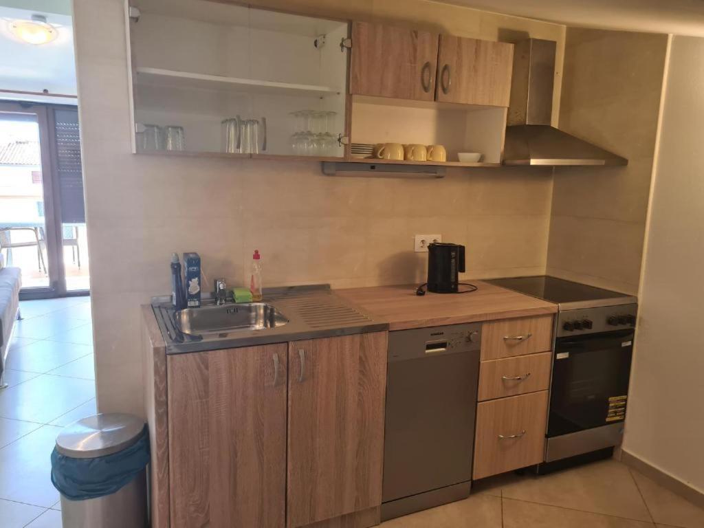 Villa Patricija-Apartmani Пореч Екстер'єр фото
