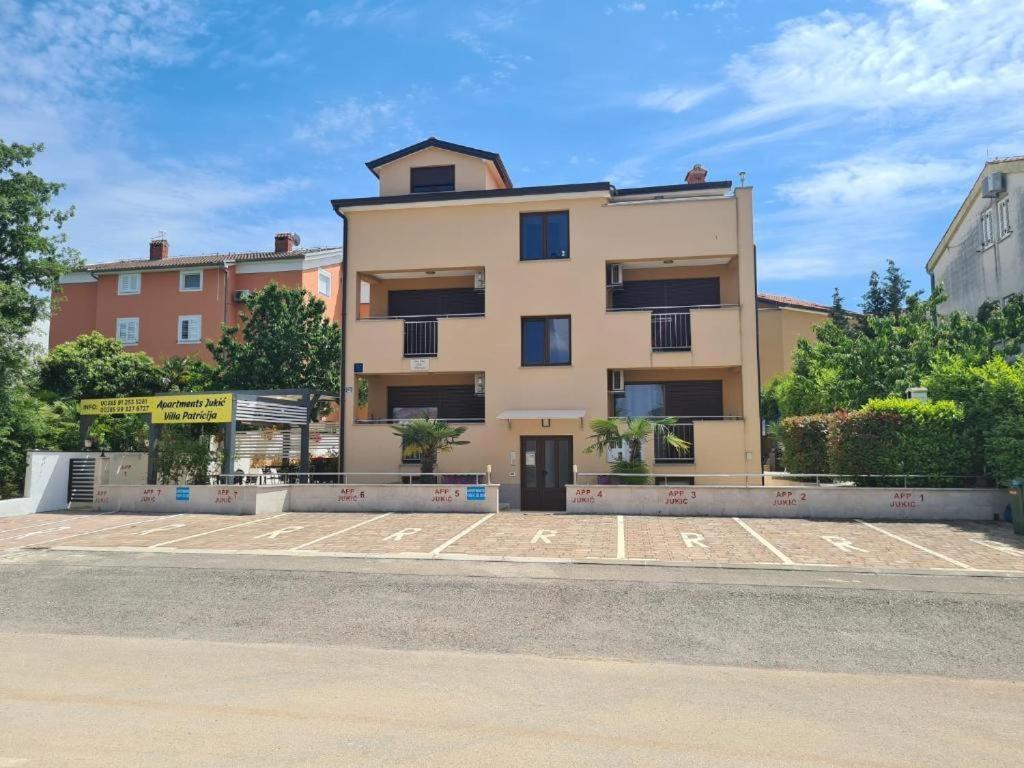 Villa Patricija-Apartmani Пореч Екстер'єр фото