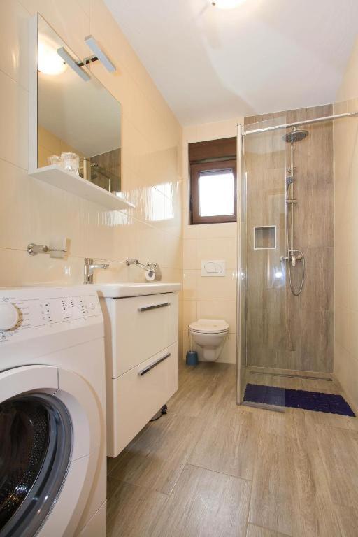 Villa Patricija-Apartmani Пореч Екстер'єр фото